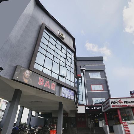 Hotel Collection O Vadapalani Chennai Exterior foto